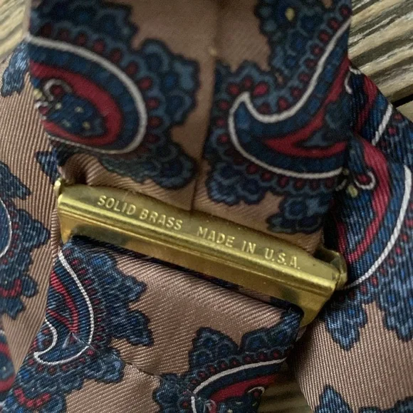 FERRELL REED Paisley Suspenders. - Picture 4 of 4